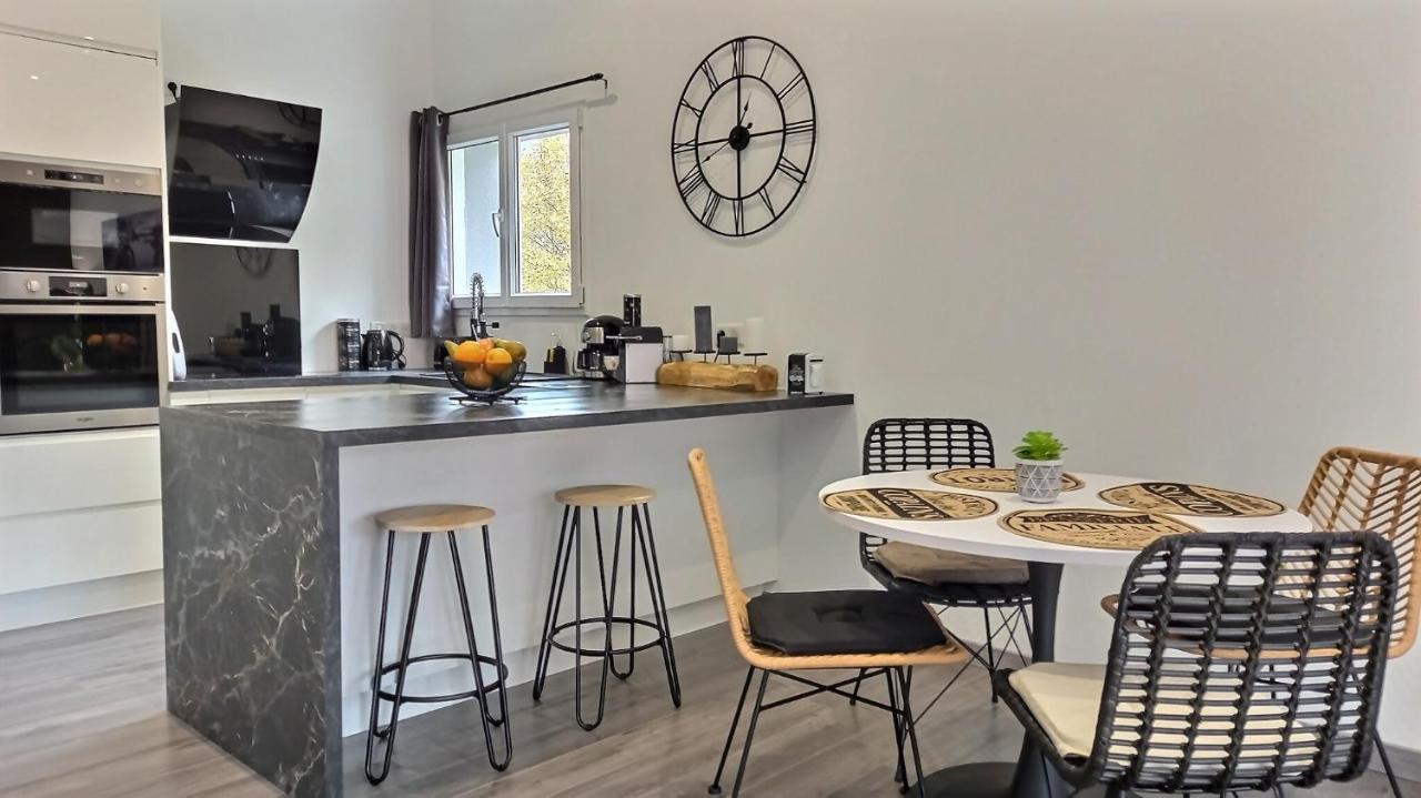 Black&White Home-By So'Serenityhome-Balcon-Parking Cluses Zewnętrze zdjęcie